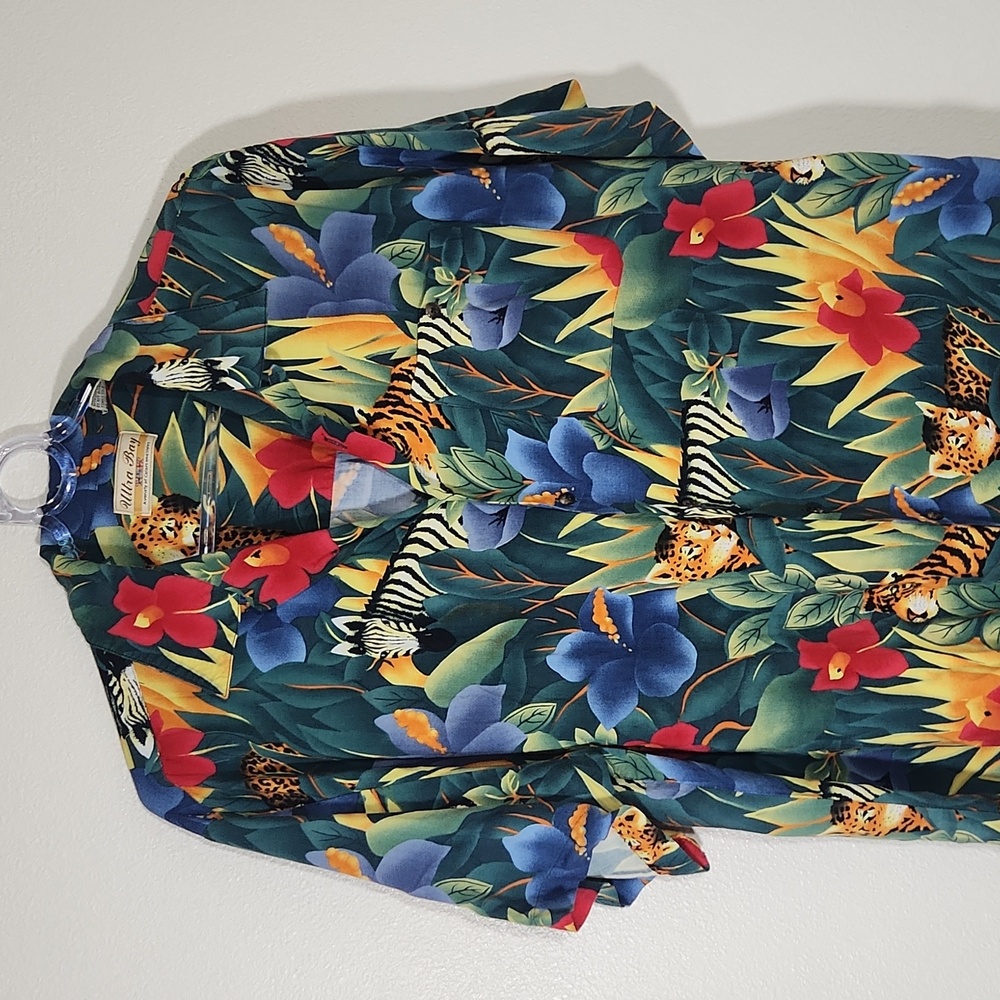 Ultra Bay Jungle Hawaiian Shirt Size L Rayon Leopards Zebra